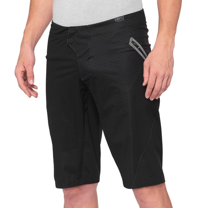 100% Hydromatic Shorts Black Fade 38"